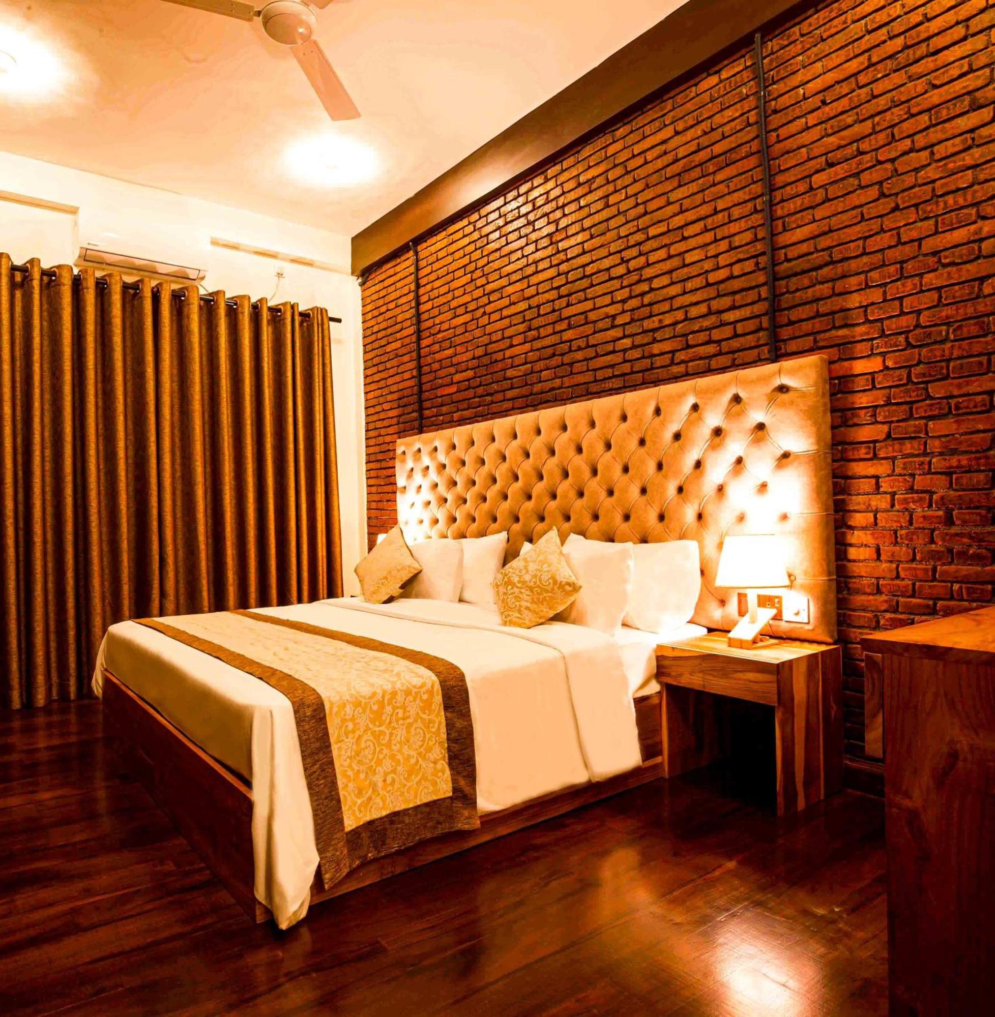 Manthra Leisure Hotel Kandy Buitenkant foto