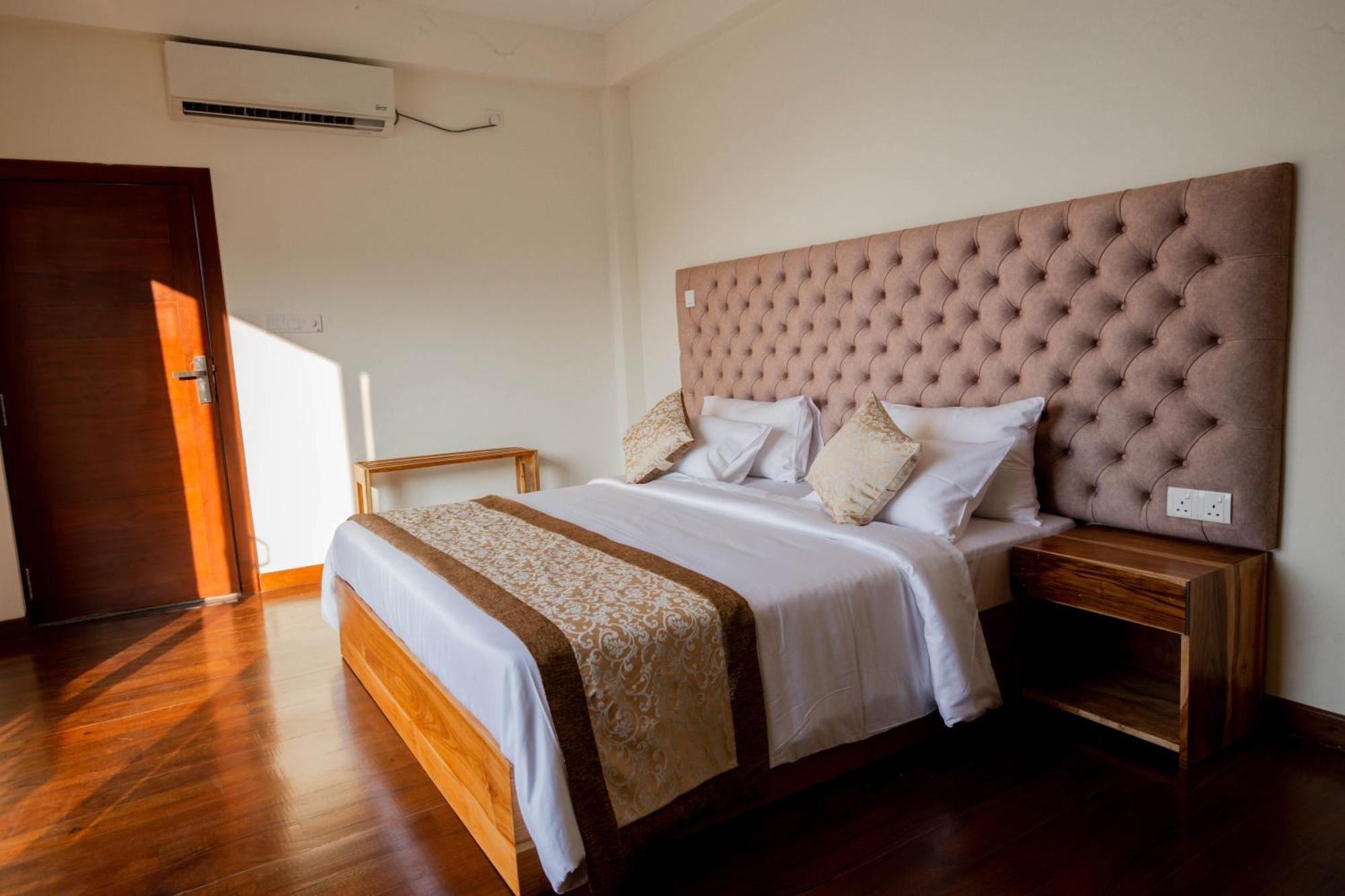 Manthra Leisure Hotel Kandy Buitenkant foto