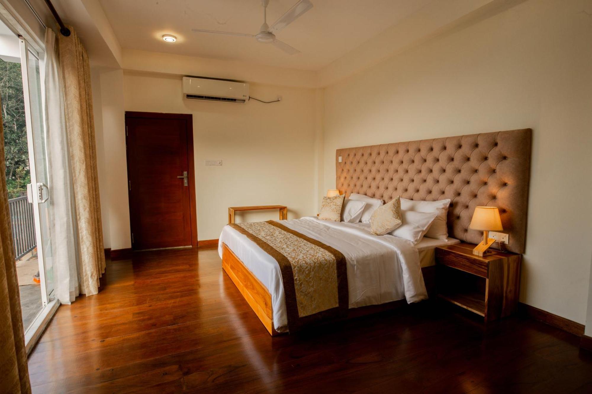 Manthra Leisure Hotel Kandy Buitenkant foto