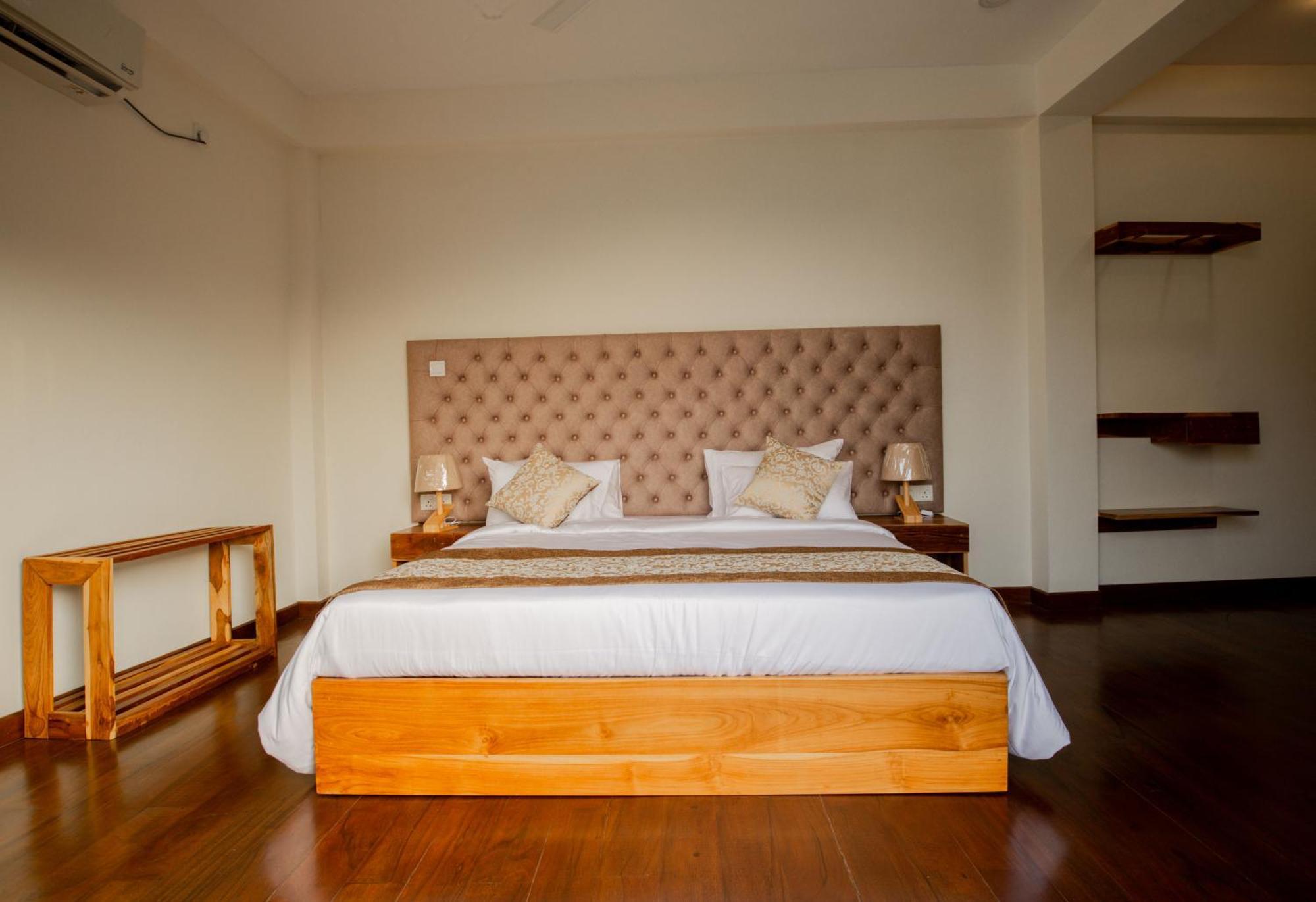 Manthra Leisure Hotel Kandy Buitenkant foto