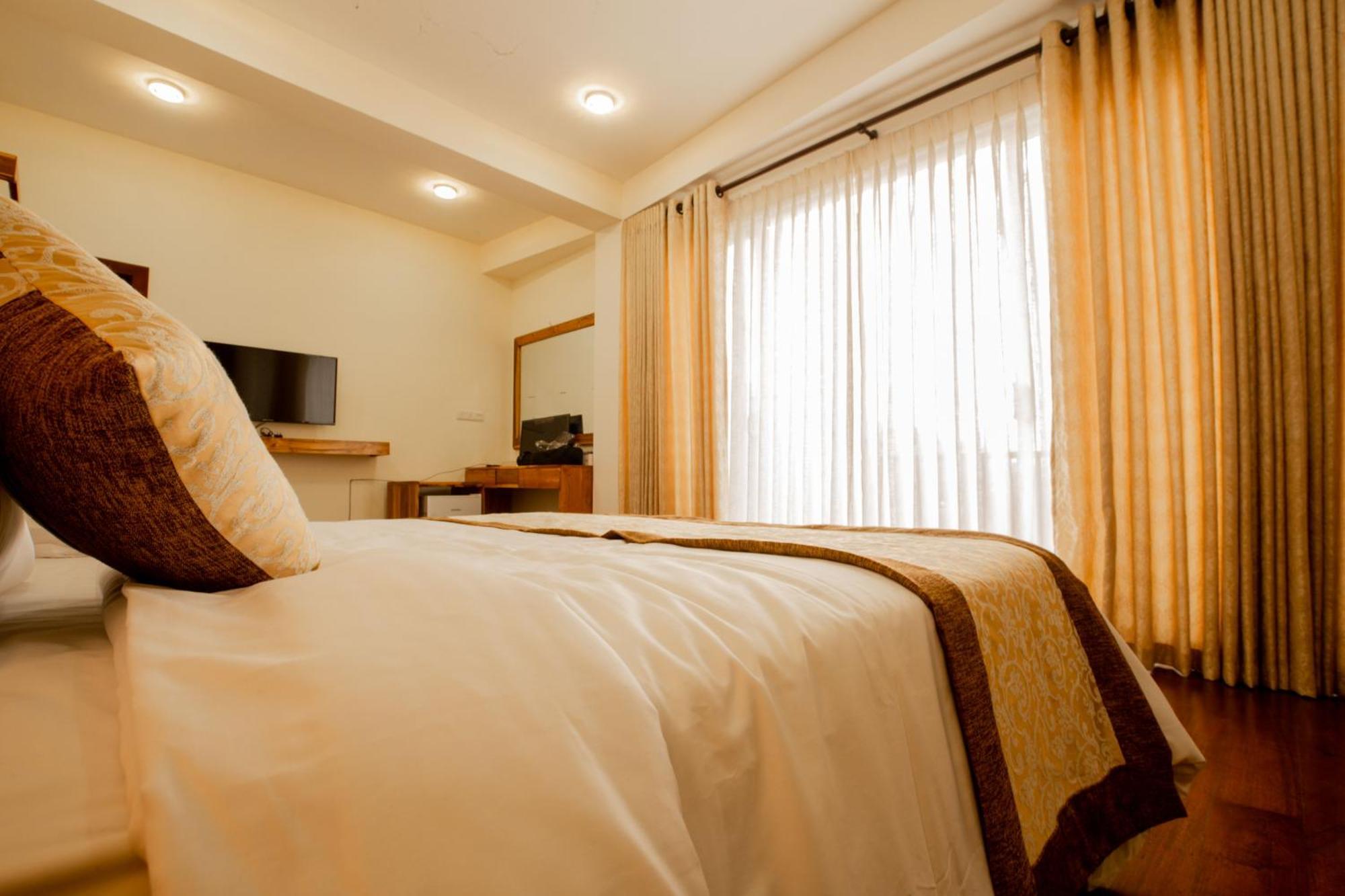 Manthra Leisure Hotel Kandy Buitenkant foto