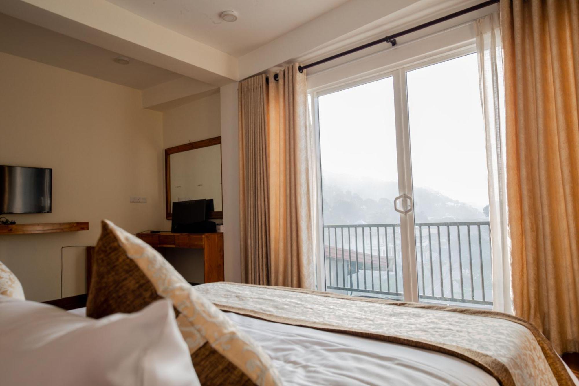 Manthra Leisure Hotel Kandy Buitenkant foto