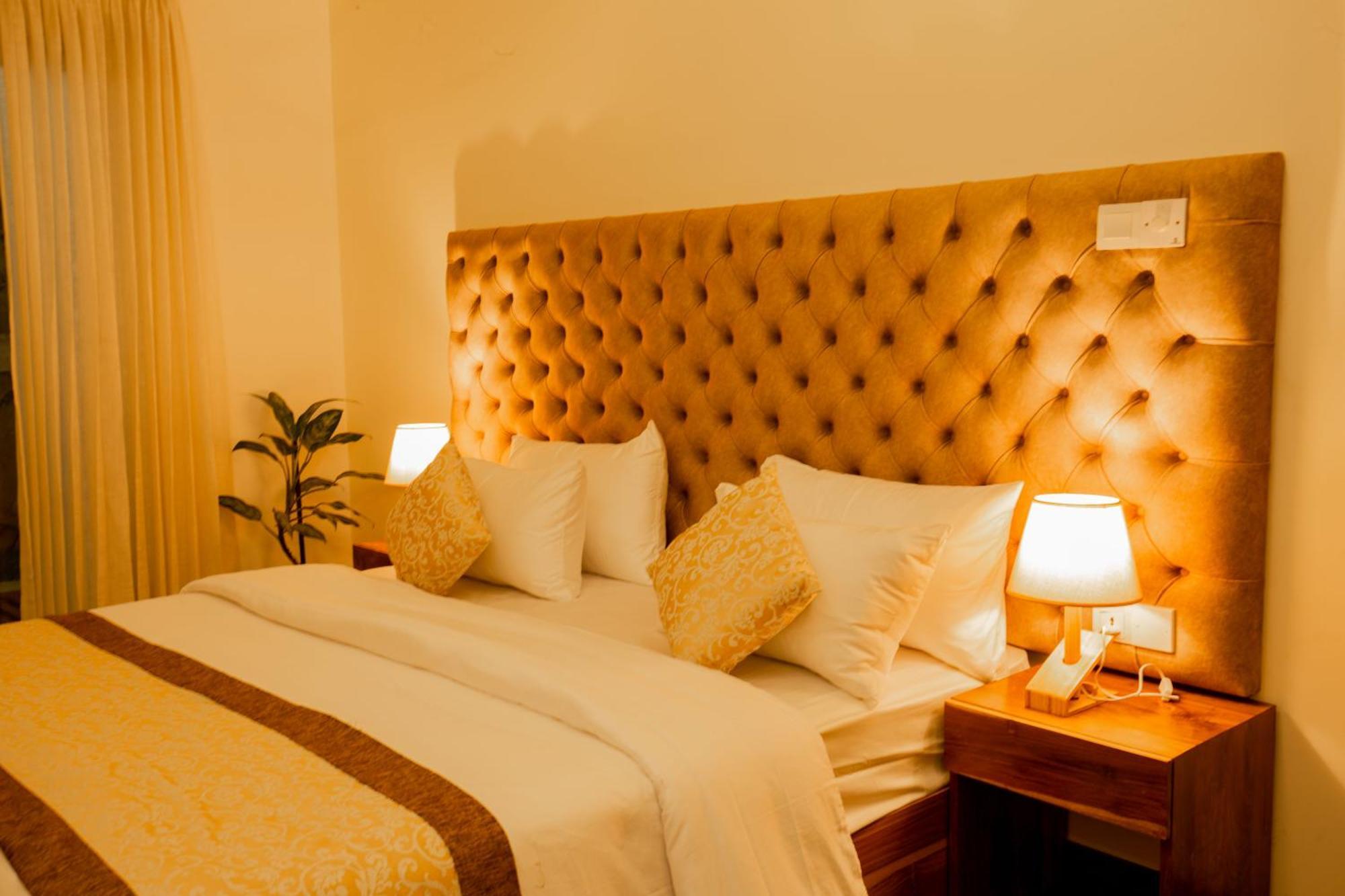 Manthra Leisure Hotel Kandy Buitenkant foto