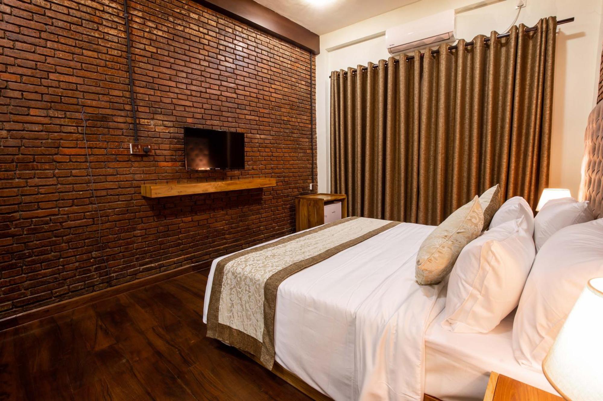 Manthra Leisure Hotel Kandy Buitenkant foto