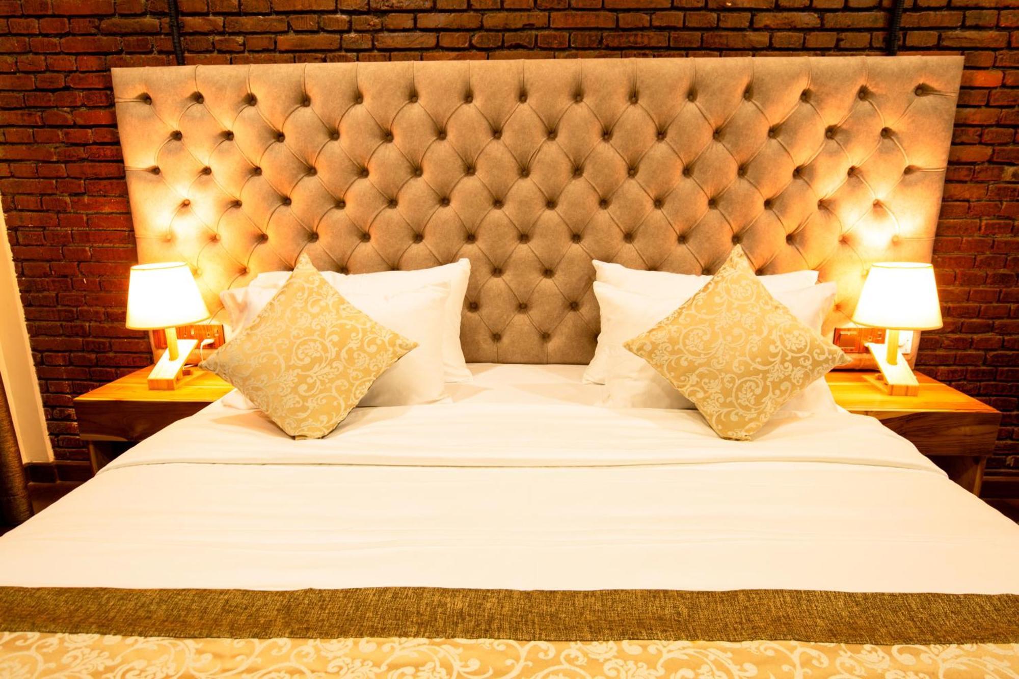 Manthra Leisure Hotel Kandy Buitenkant foto
