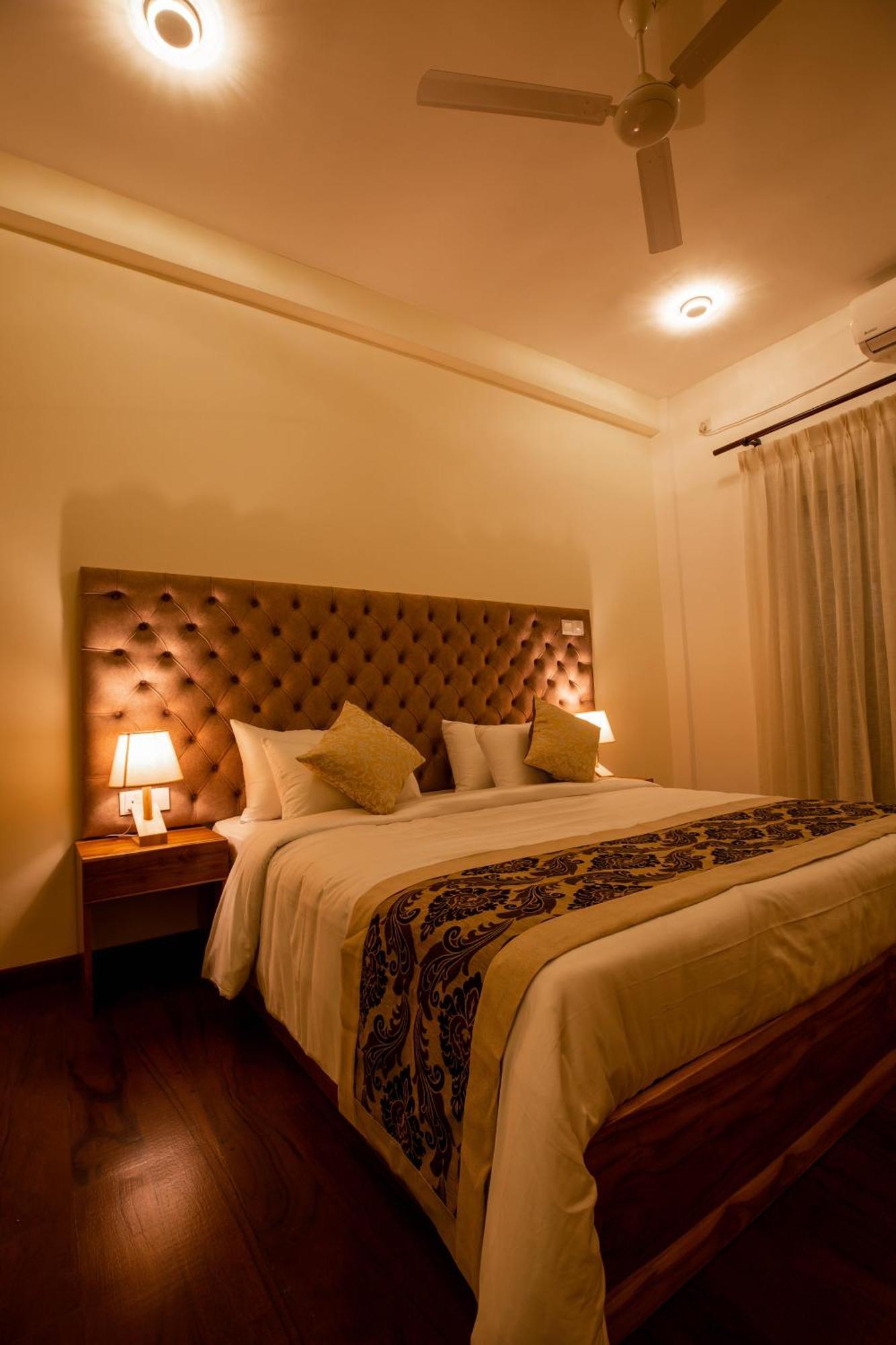 Manthra Leisure Hotel Kandy Buitenkant foto