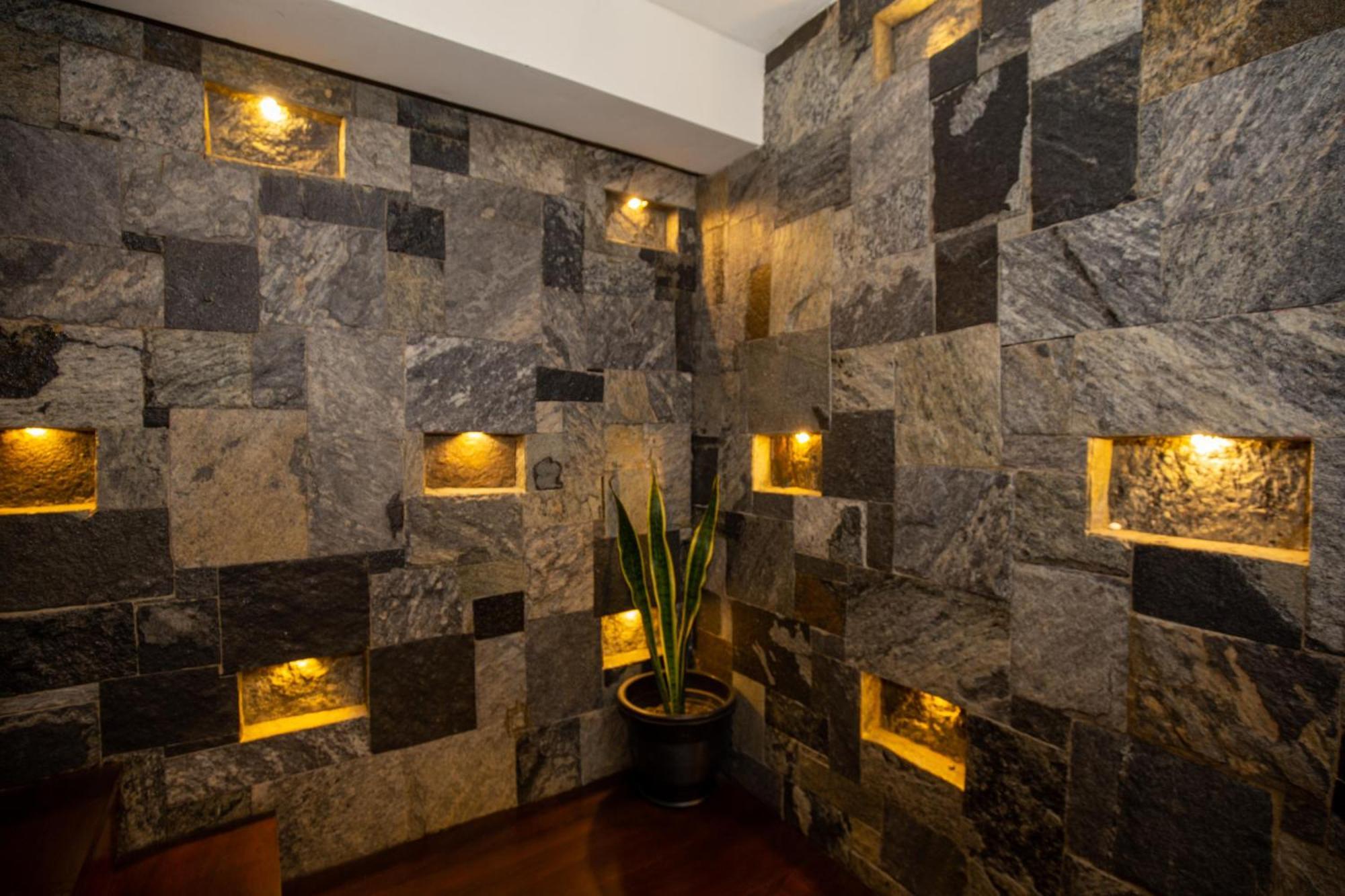 Manthra Leisure Hotel Kandy Buitenkant foto